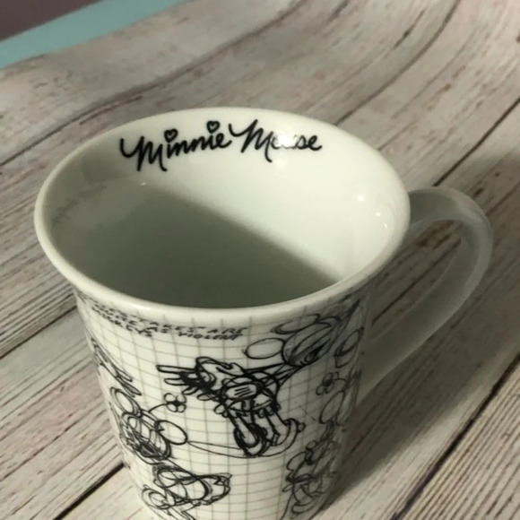 Disney Minnie Mouse sketch mug - Picture 2 of 7